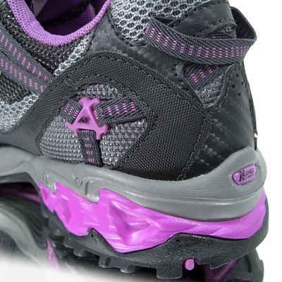 New Balance Lady WT572 (B) Trail Running Shoes picture 3