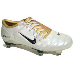 Nike Air Total 90. III Screw In Football Boot