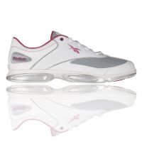 Reebok Lady Studio Beat LO Fitness Shoe picture 1